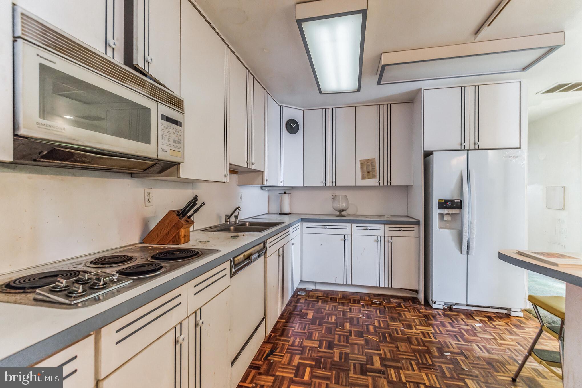 SOCIETY HILL - Residential