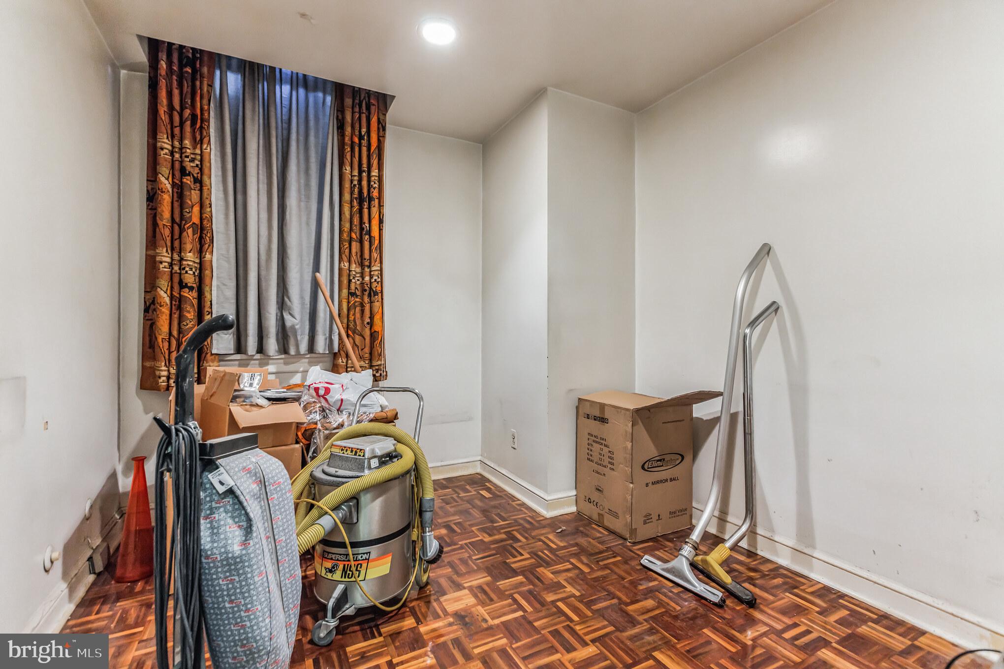 SOCIETY HILL - Residential