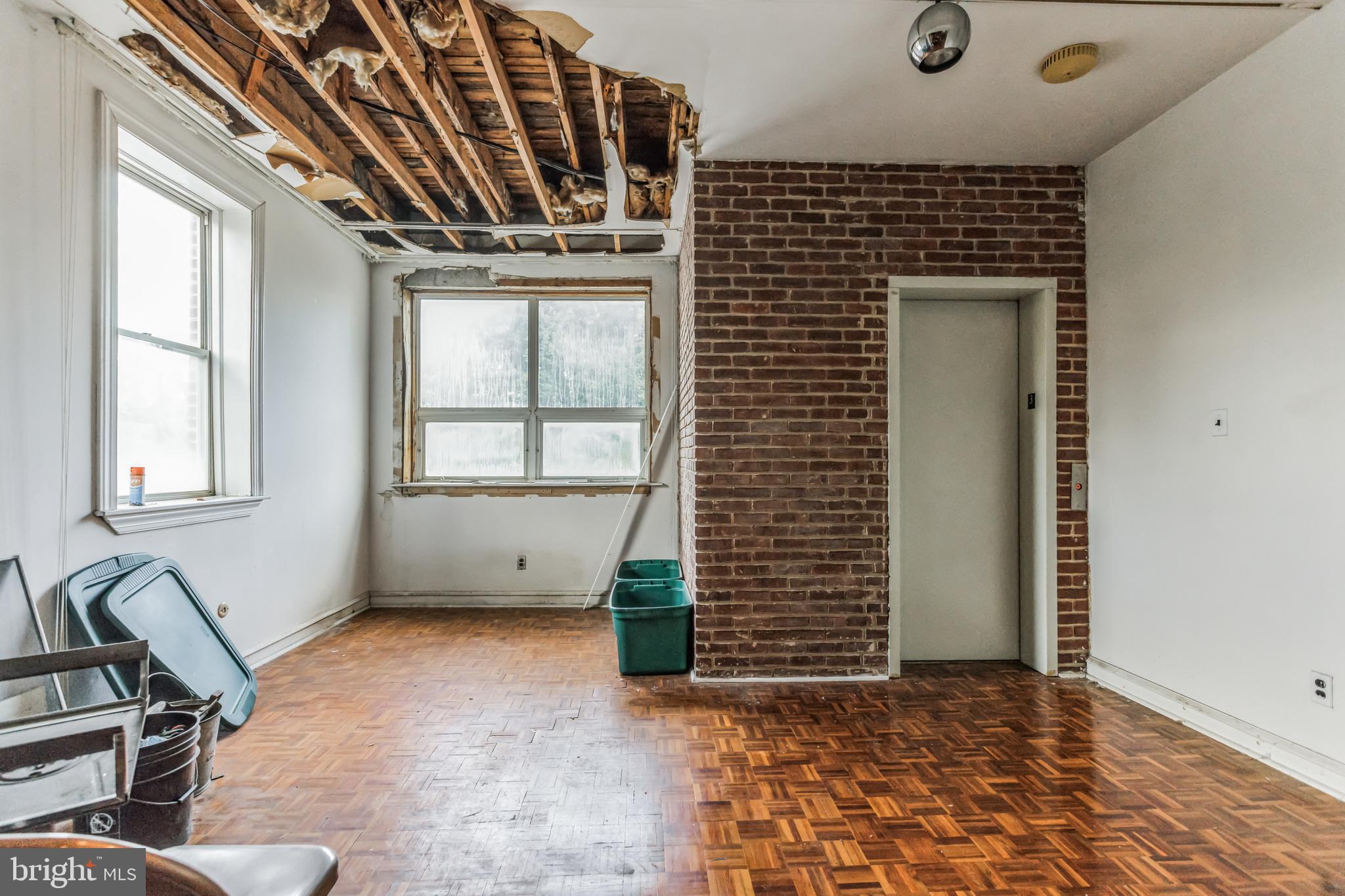 SOCIETY HILL - Residential