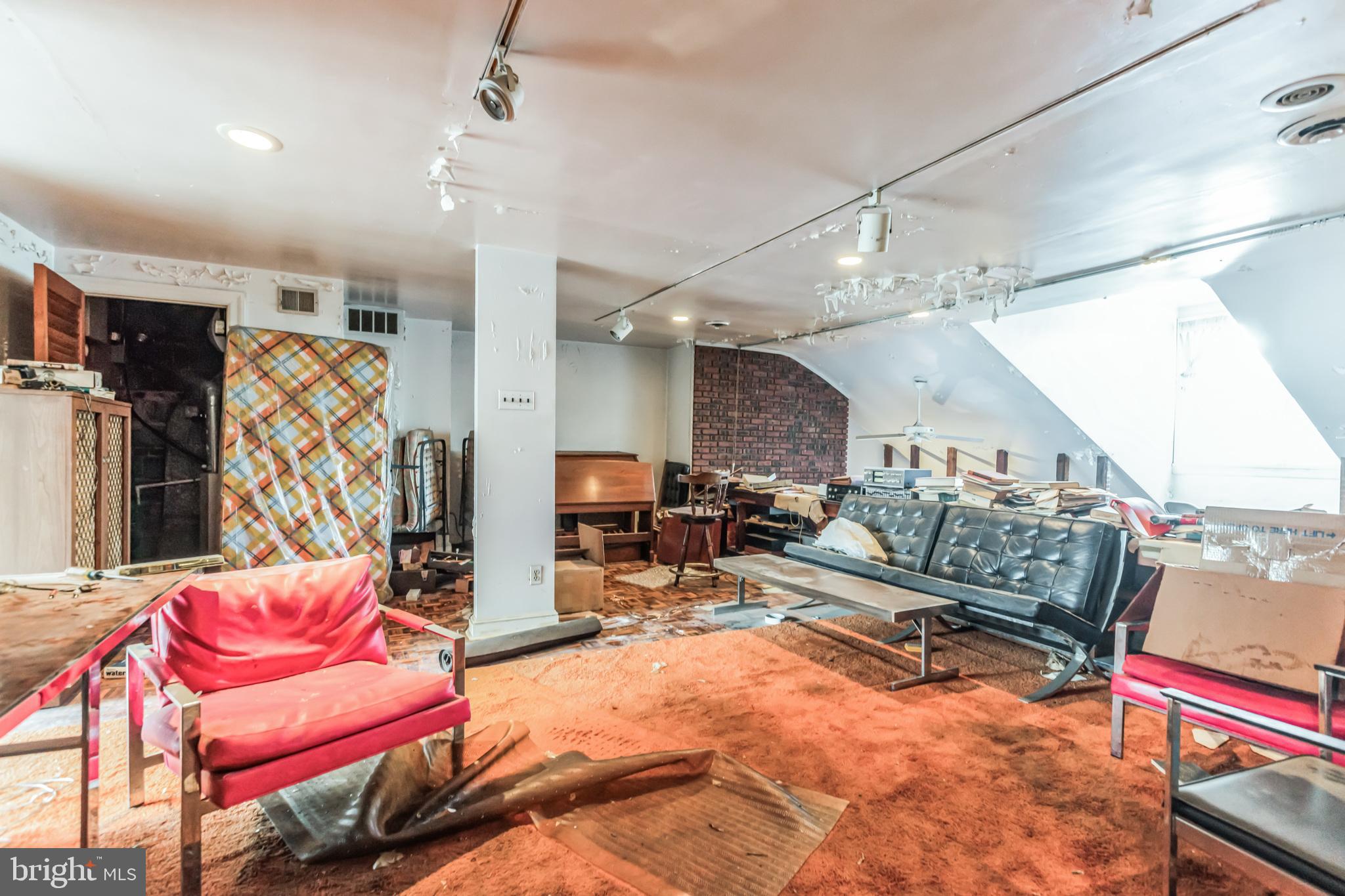 SOCIETY HILL - Residential