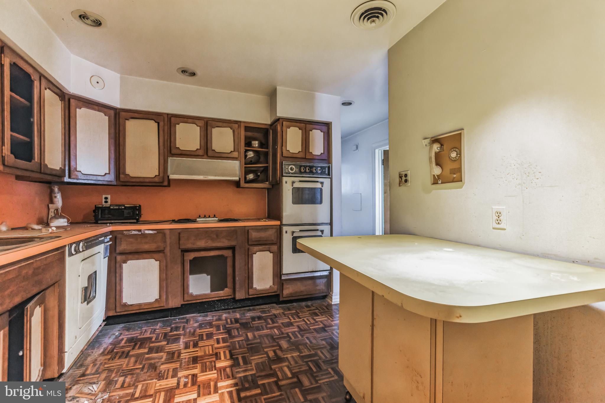 SOCIETY HILL - Residential