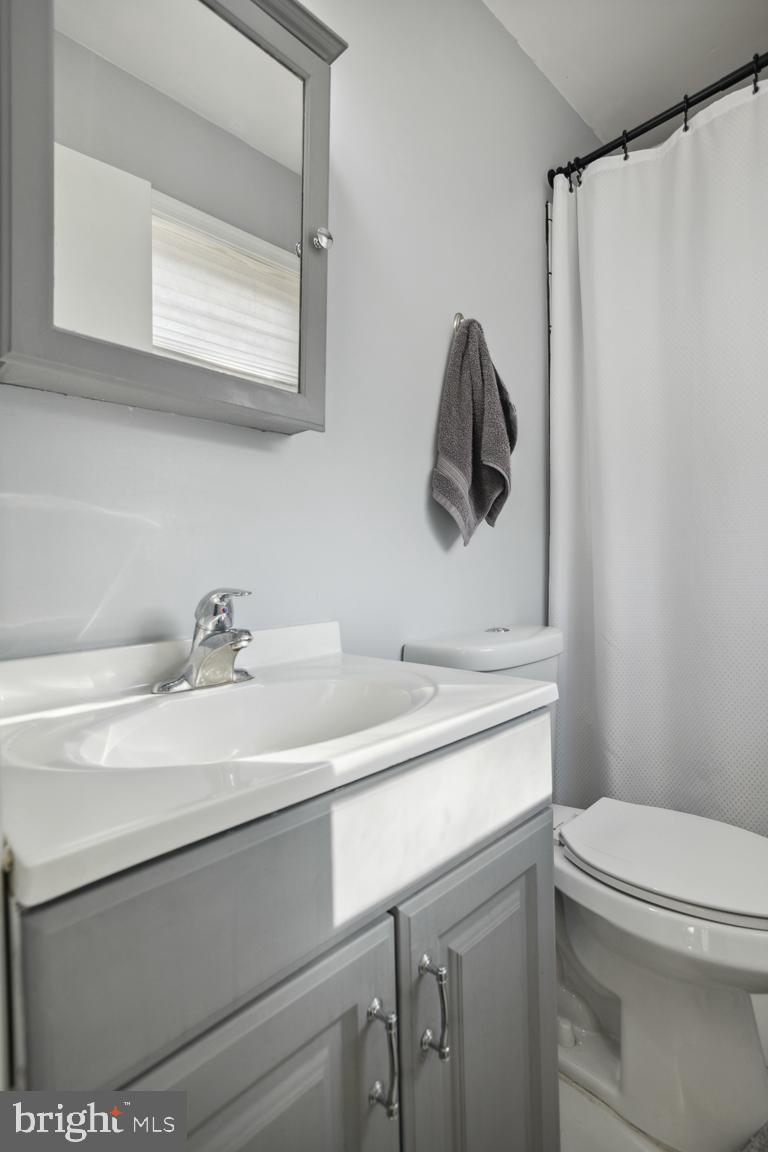 WARRENTON VILLAGE - Residential