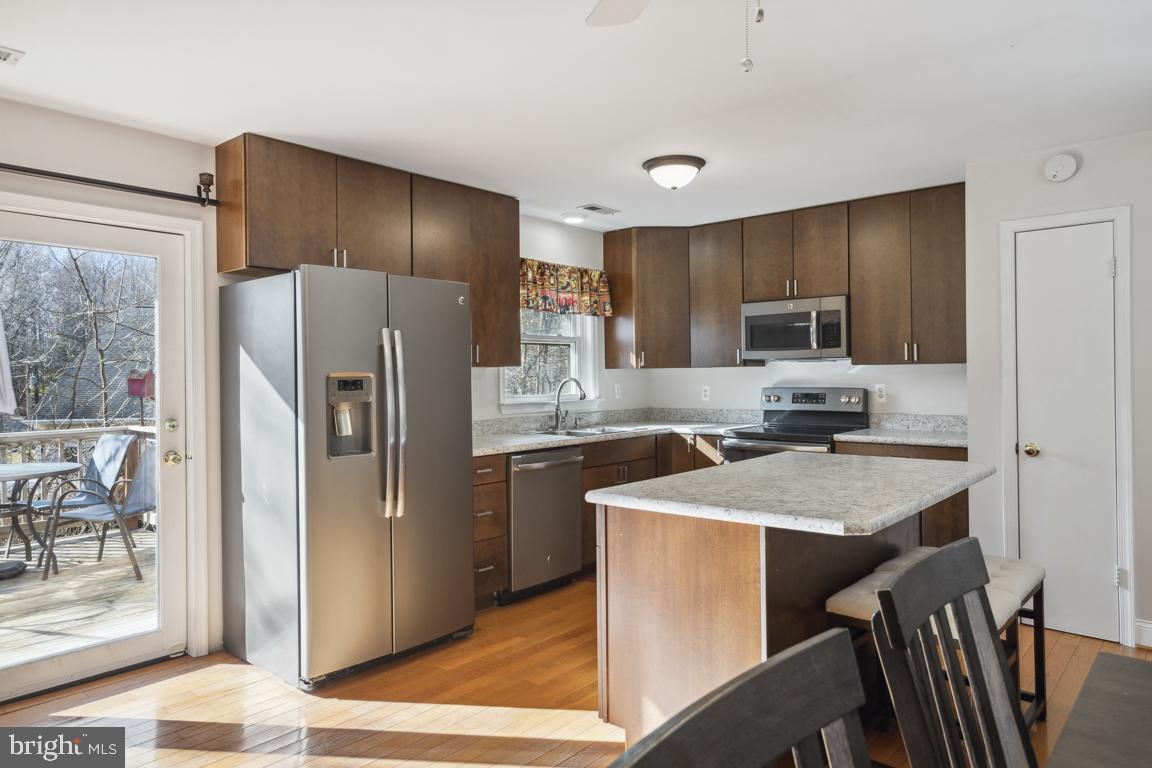 WARRENTON VILLAGE - Residential