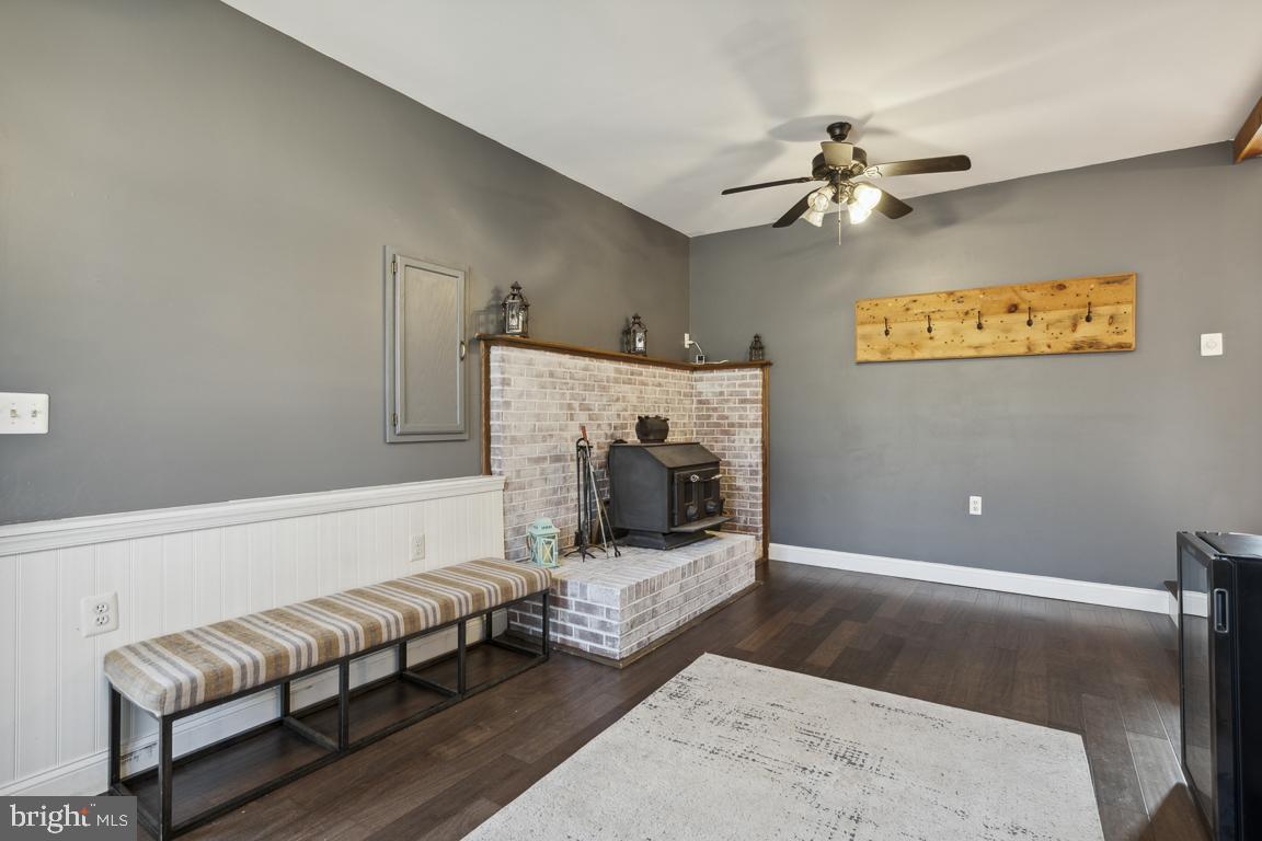 WARRENTON VILLAGE - Residential