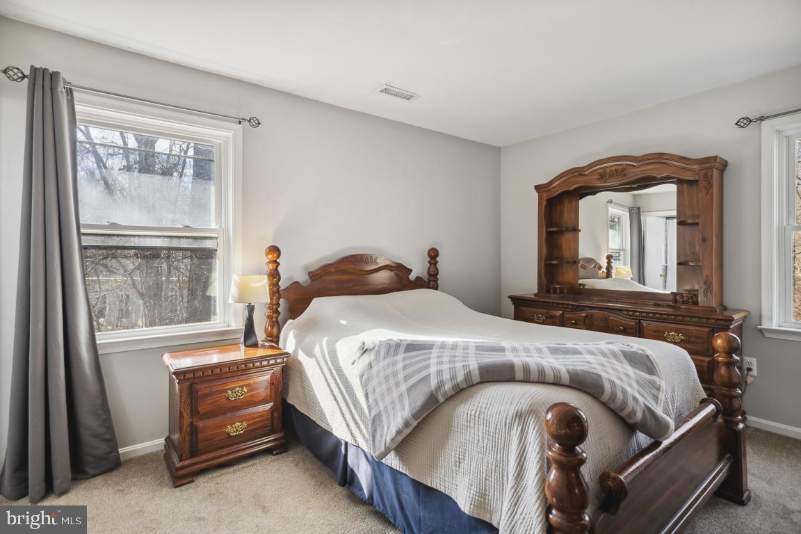 WARRENTON VILLAGE - Residential