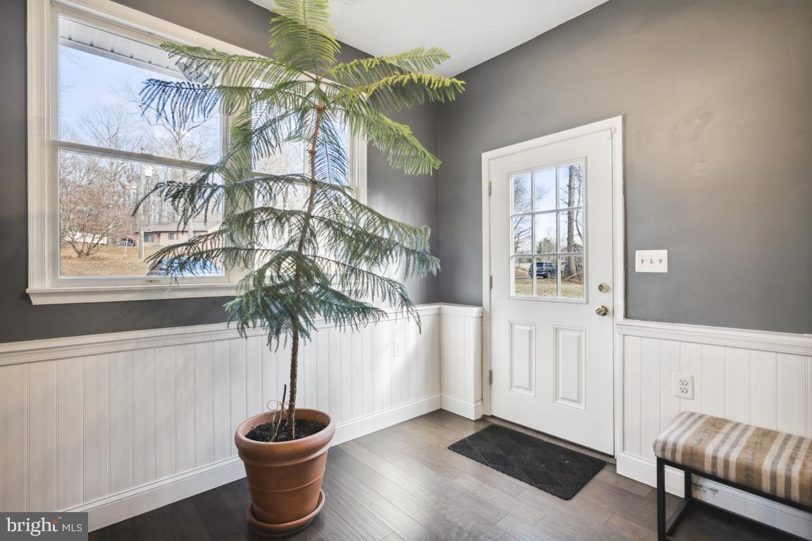 WARRENTON VILLAGE - Residential