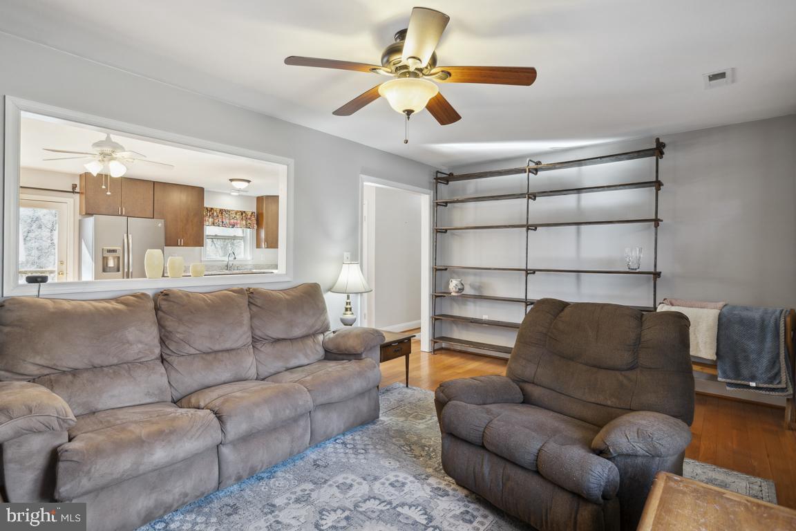 WARRENTON VILLAGE - Residential