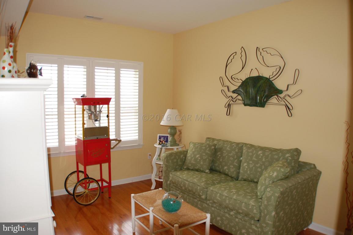 WATERS EDGE - Residential