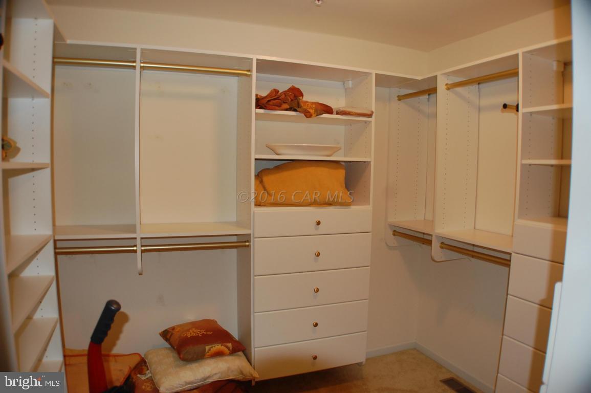 WATERS EDGE - Residential