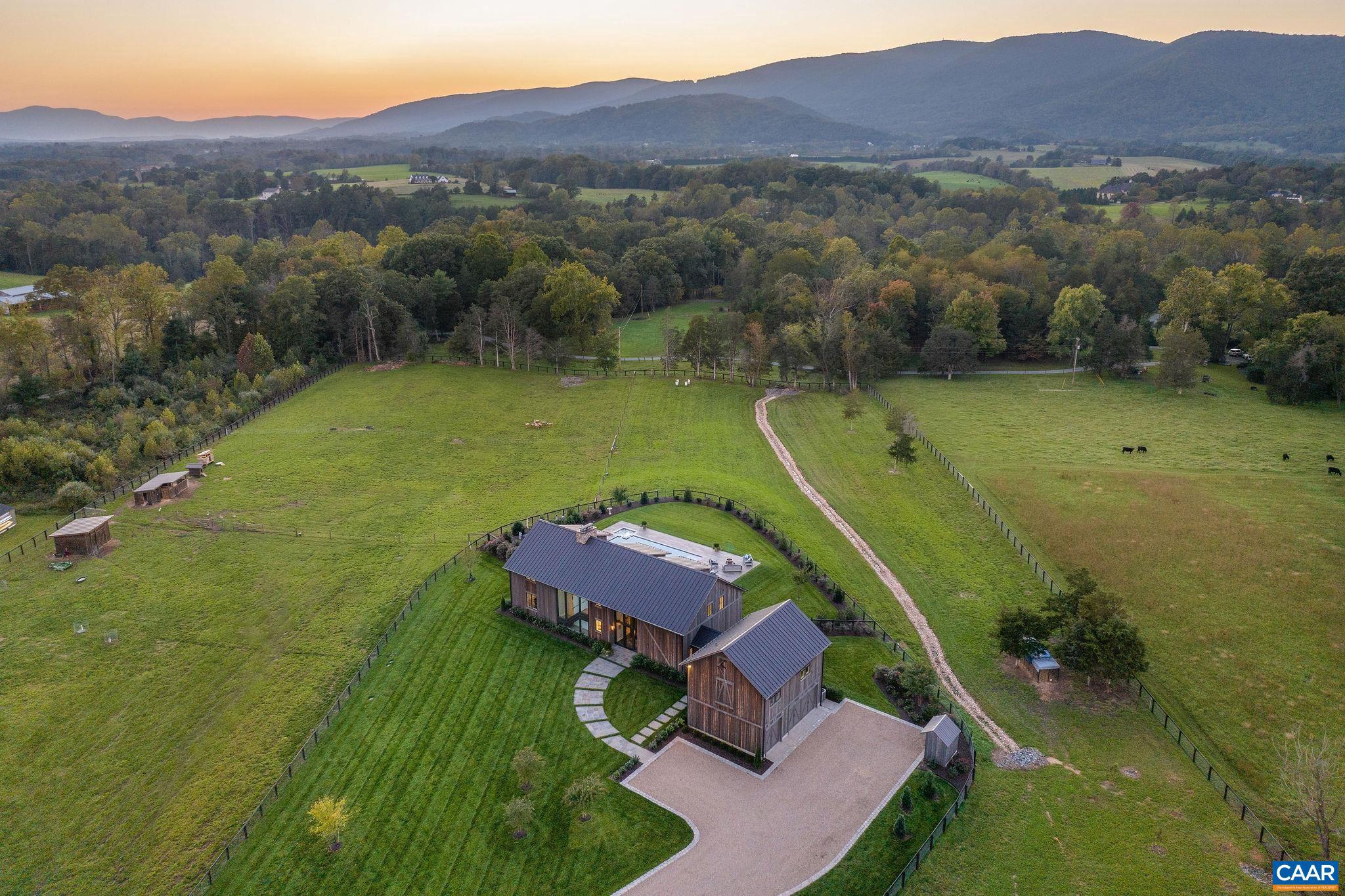 320 BARN HOUSE LN