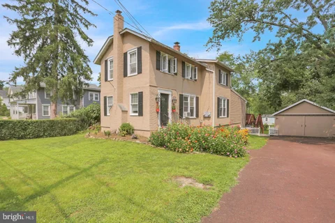 6 Perkiomen Avenue, Schwenksville, PA 19473 - #: PAMC2197130