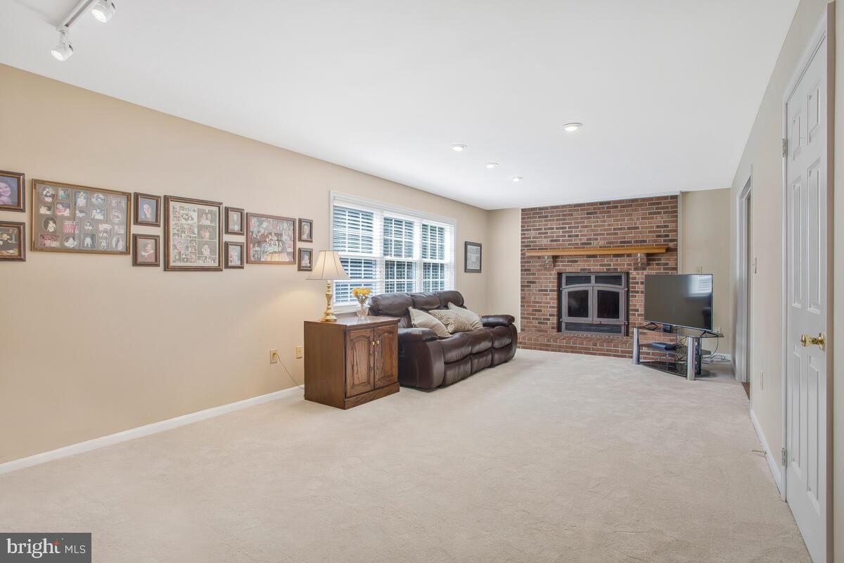 SMITHVILLE - Residential