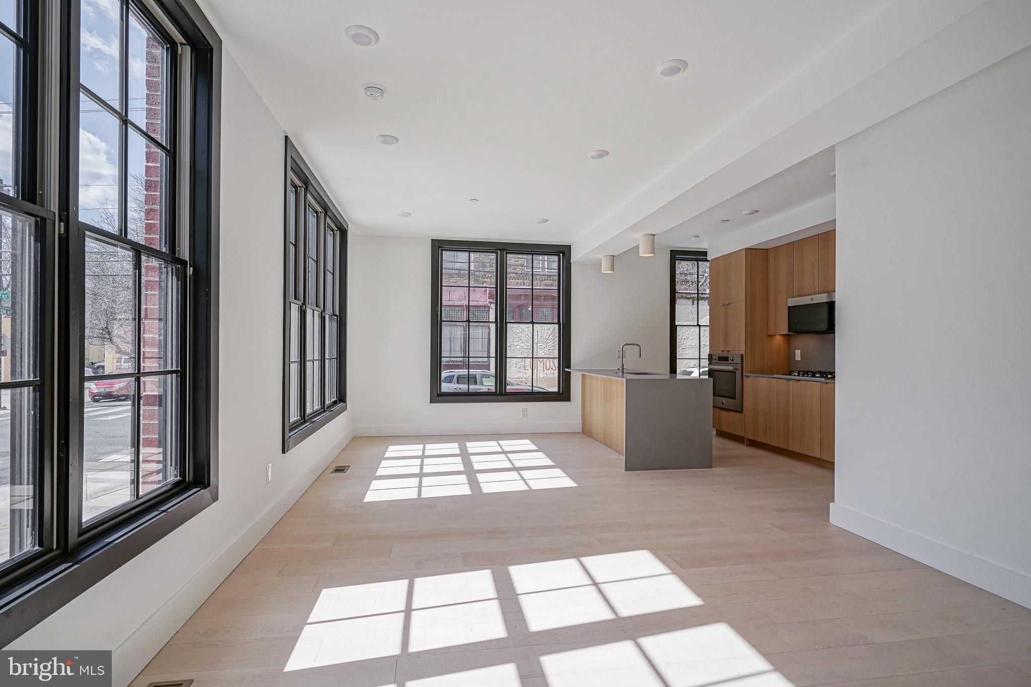 1921 GREEN STREET 1