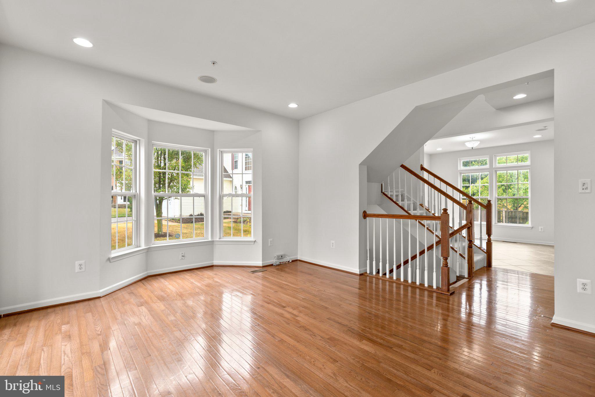 VILLAGES OF DORCHESTER - Residential Lease