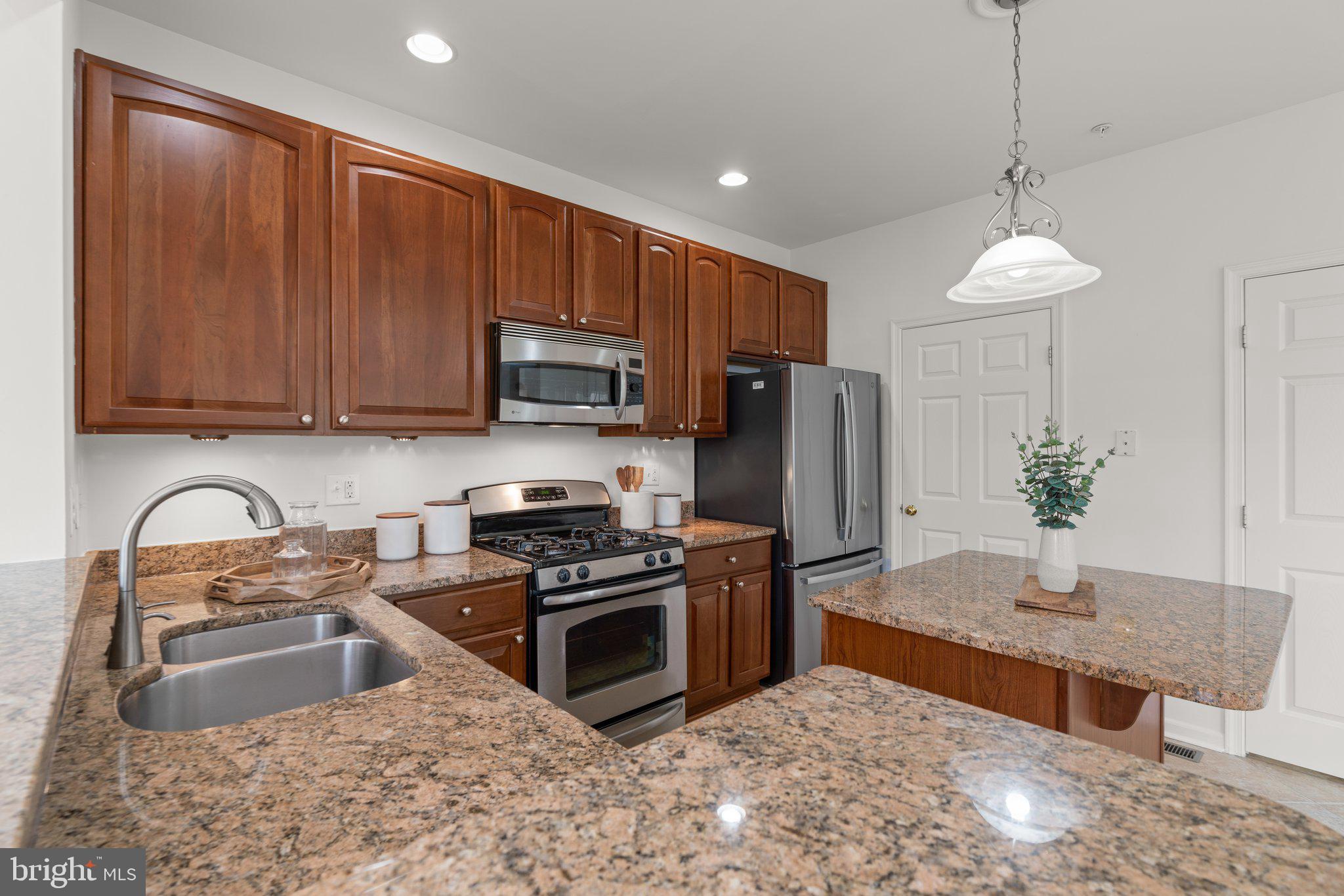 VILLAGES OF DORCHESTER - Residential Lease