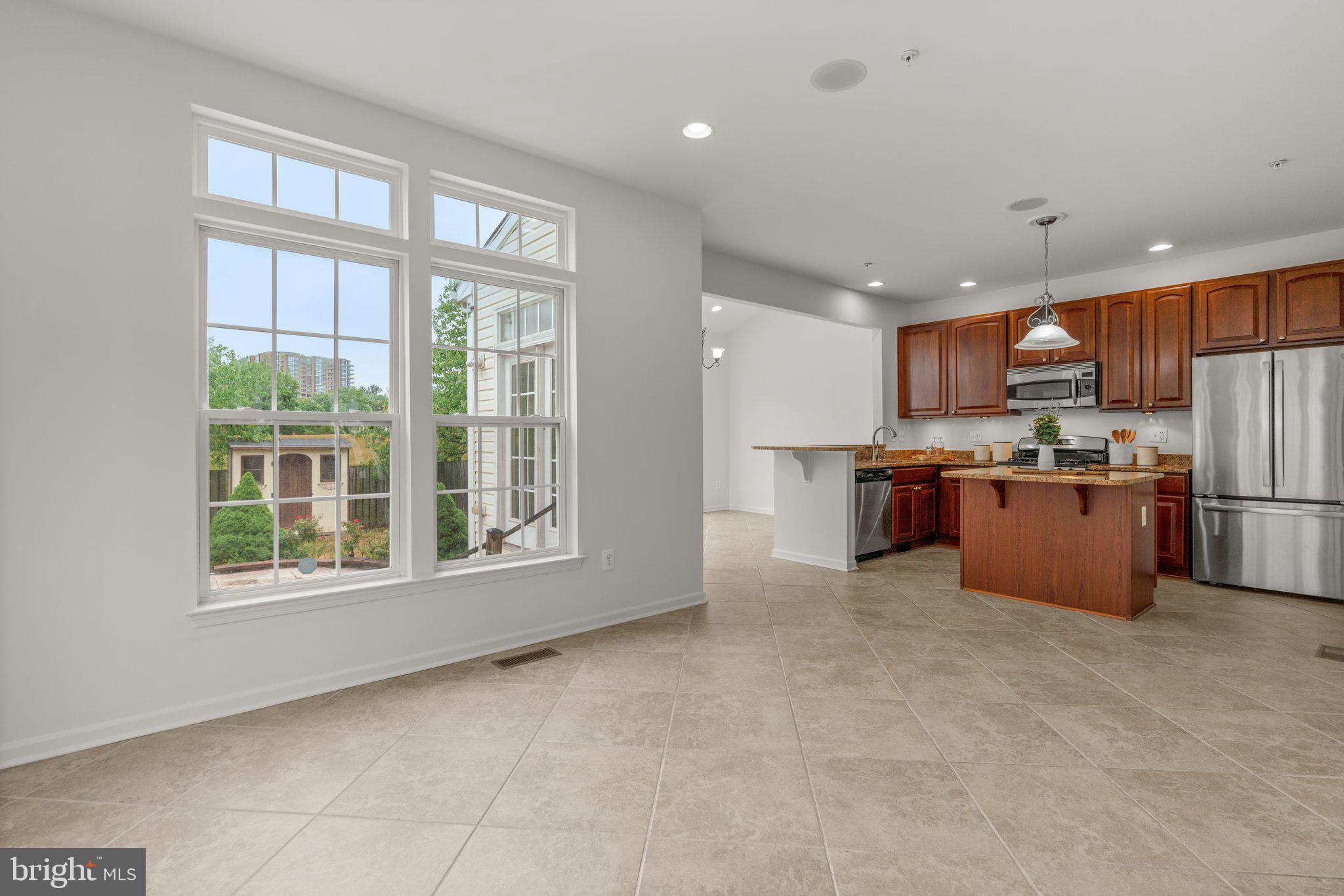 VILLAGES OF DORCHESTER - Residential Lease