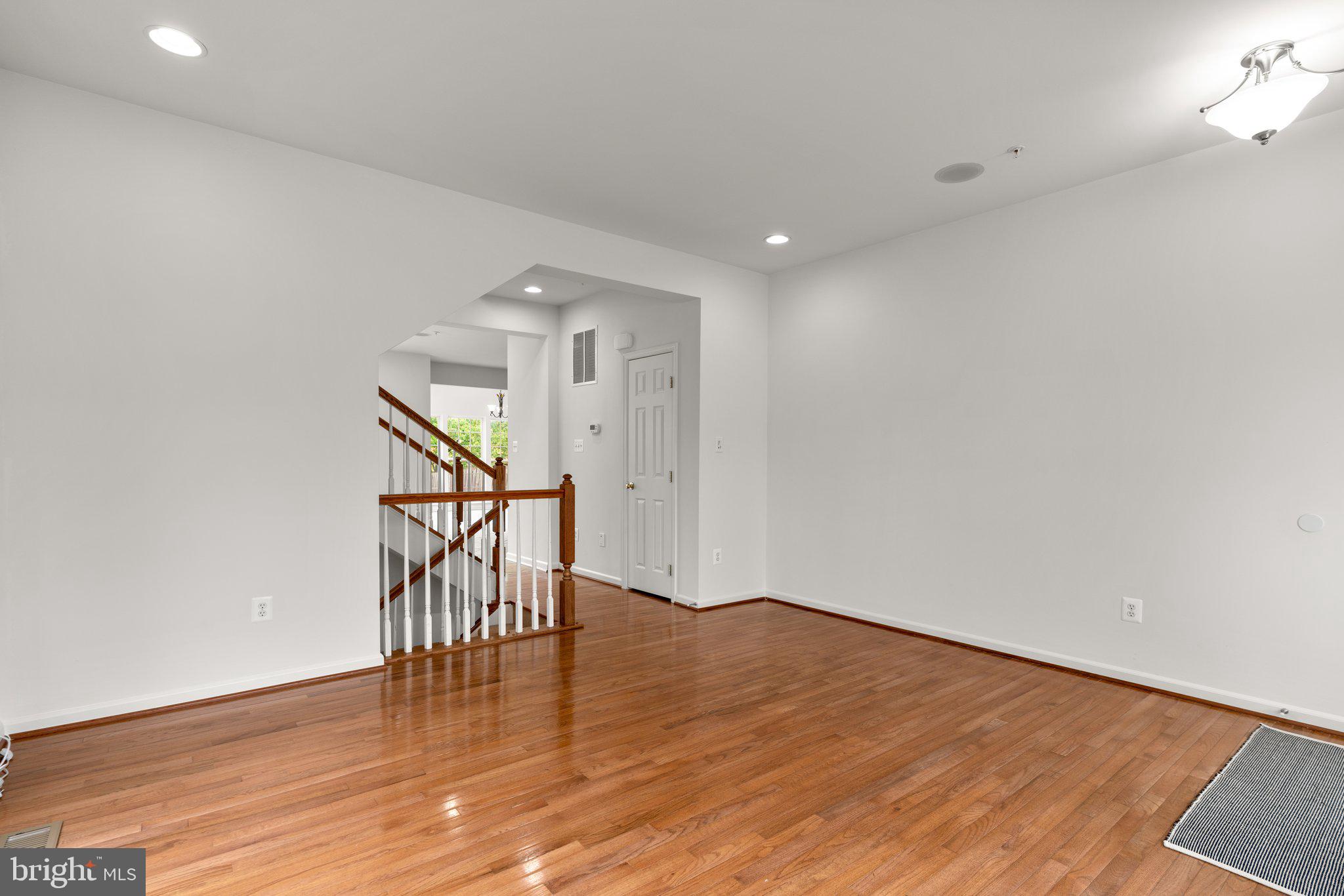 VILLAGES OF DORCHESTER - Residential Lease