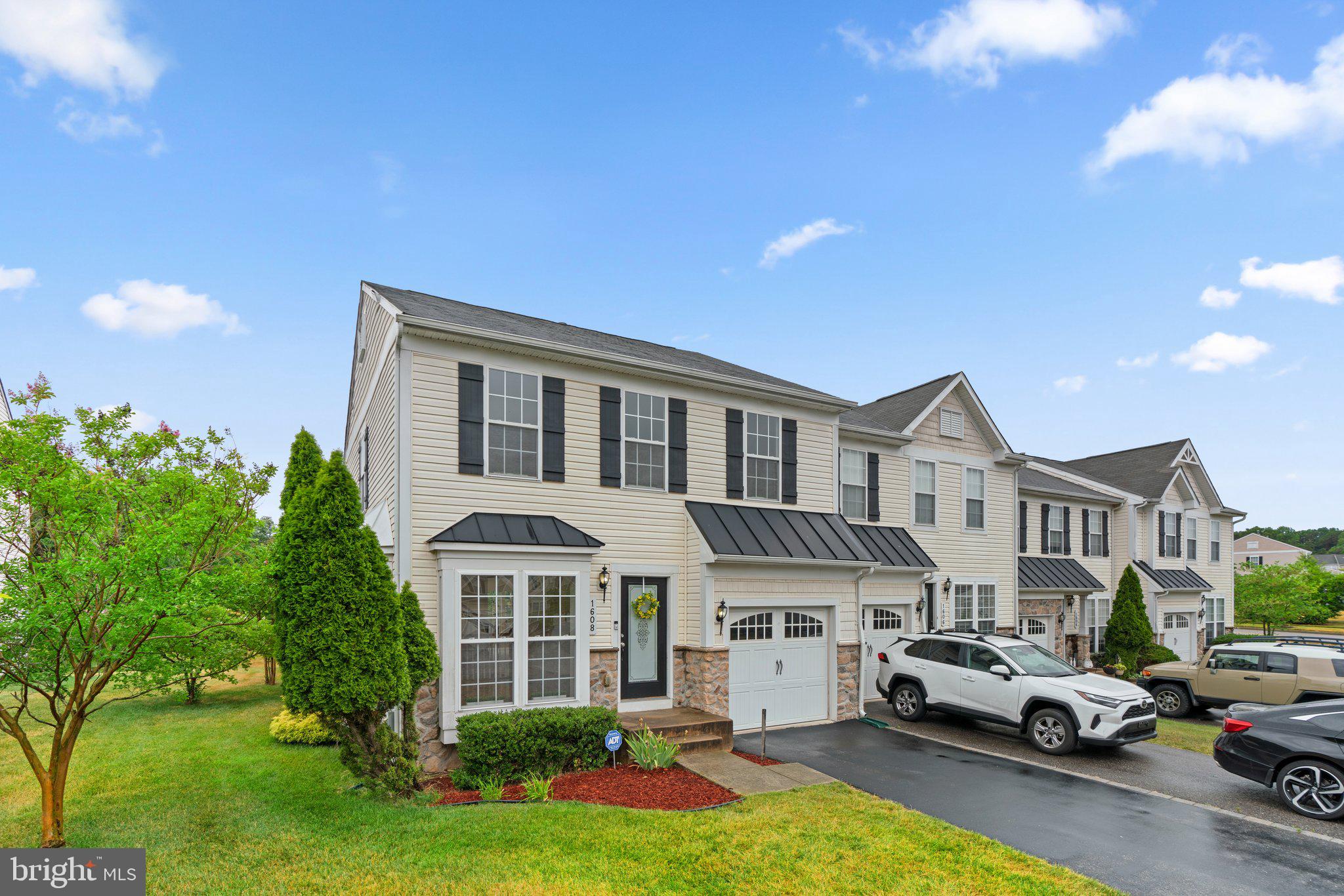 VILLAGES OF DORCHESTER - Residential Lease