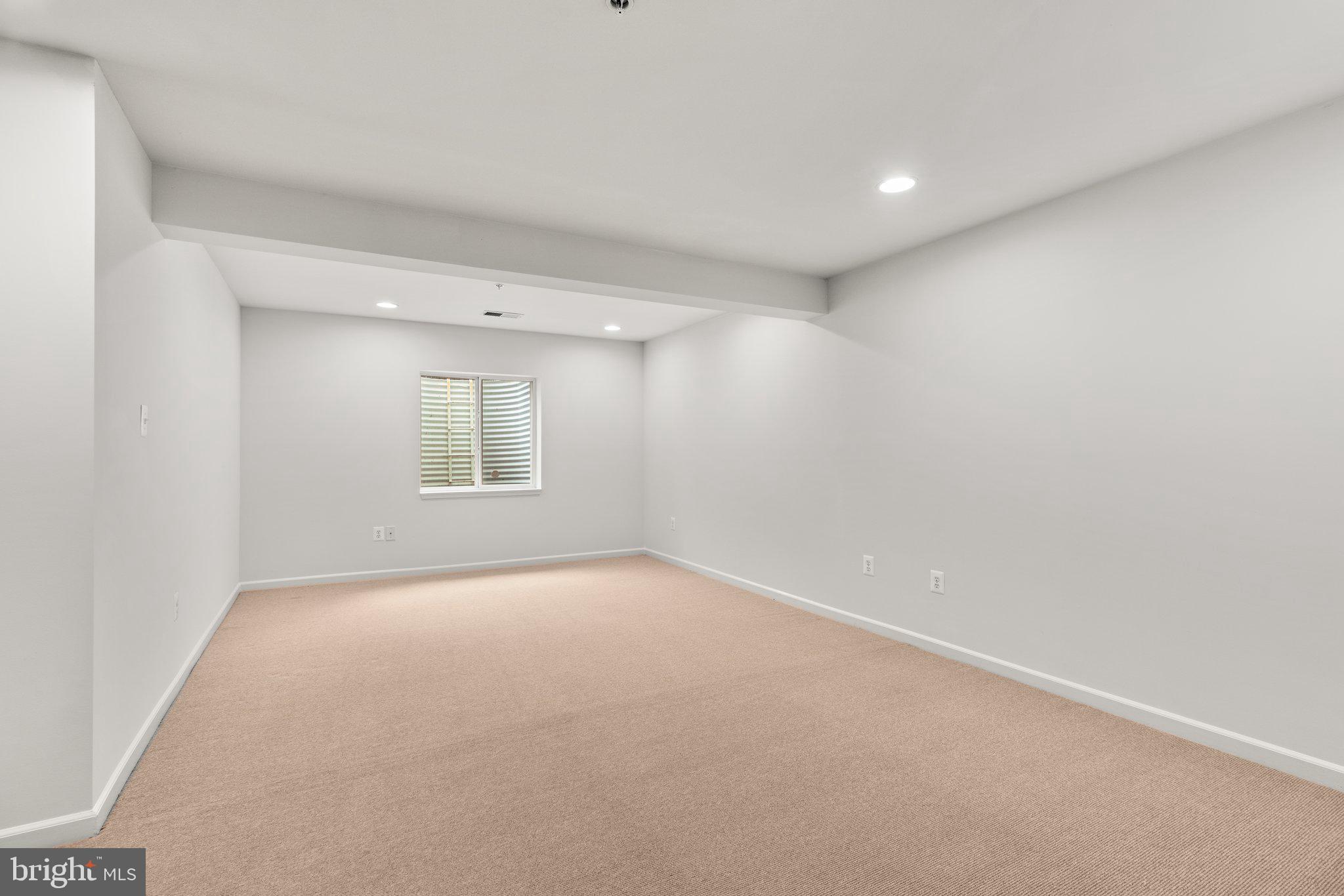 VILLAGES OF DORCHESTER - Residential Lease