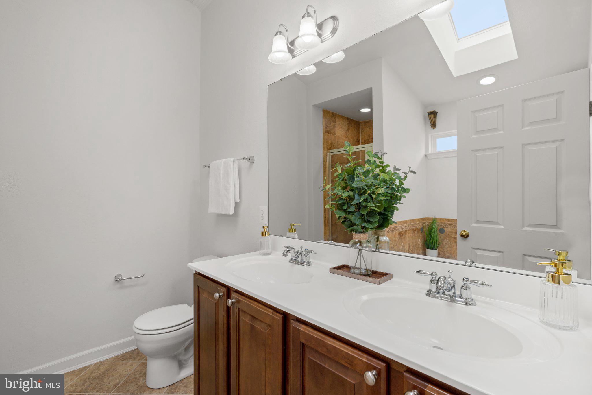 VILLAGES OF DORCHESTER - Residential Lease