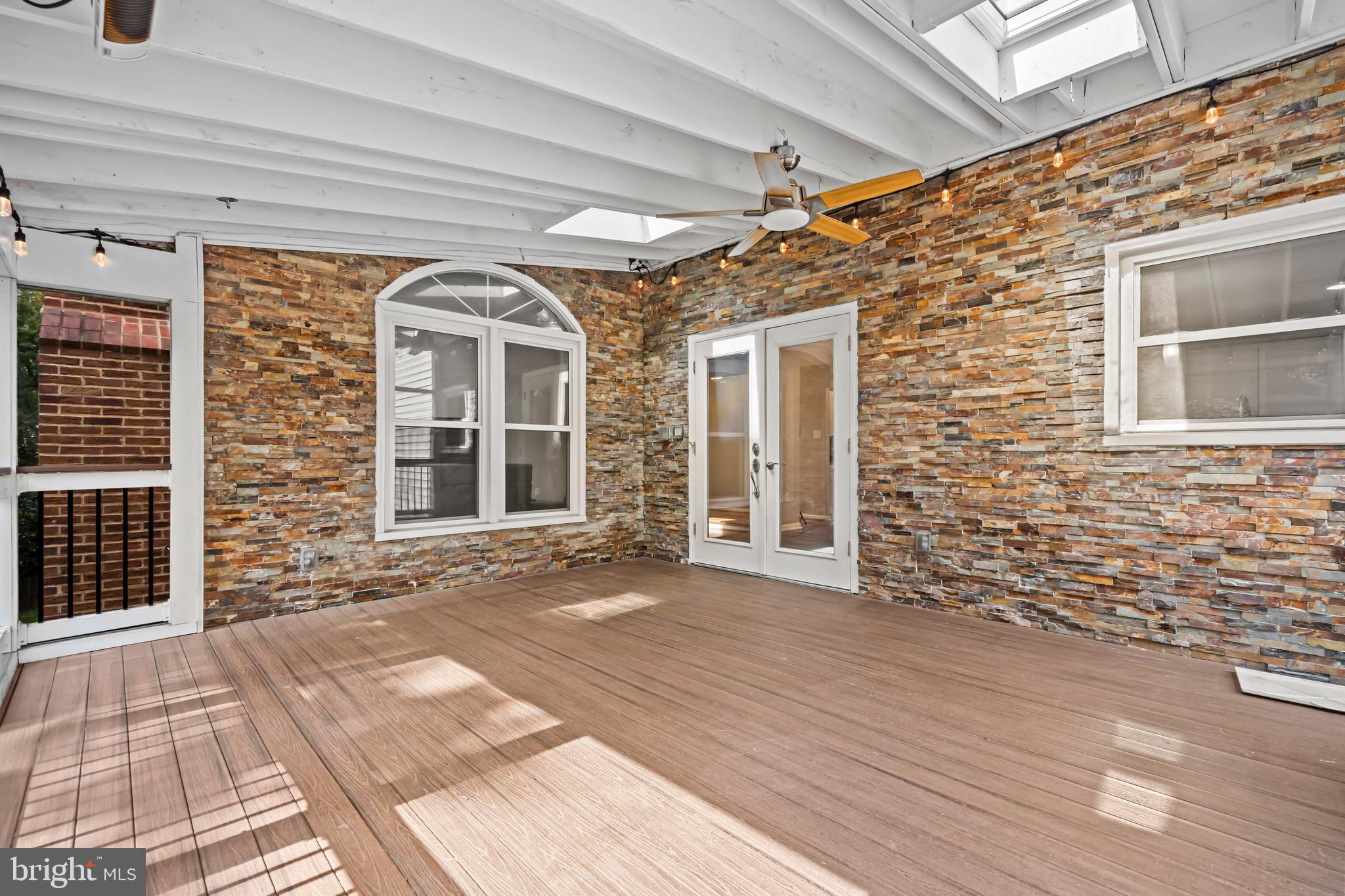 ROBIN GLEN - Residential