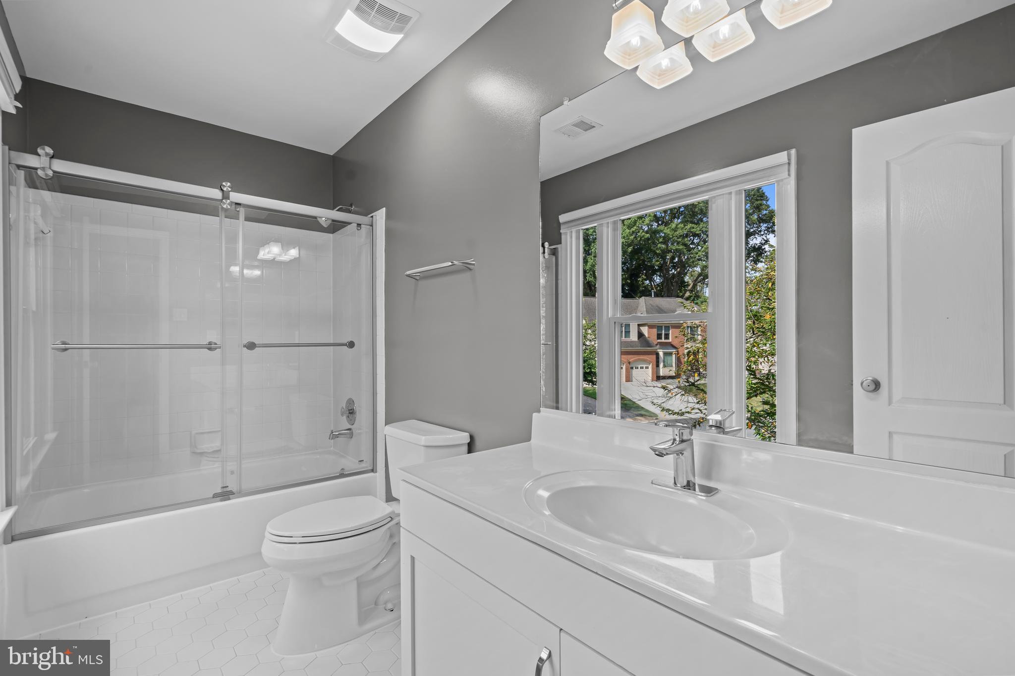 ROBIN GLEN - Residential