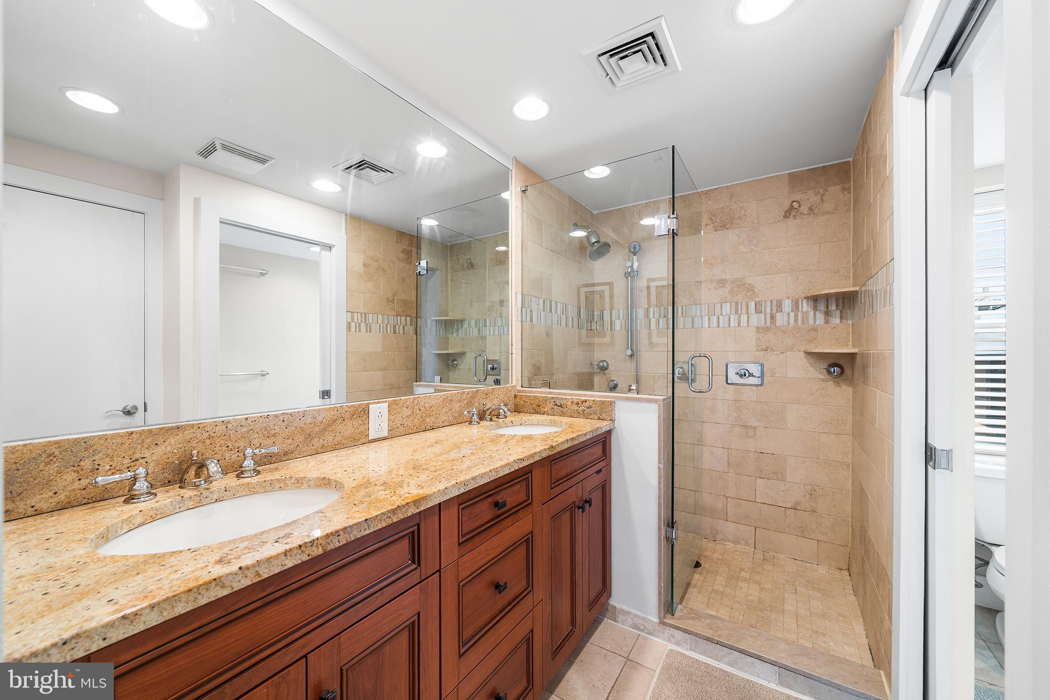 GRADUATE HOSPITAL - Residential