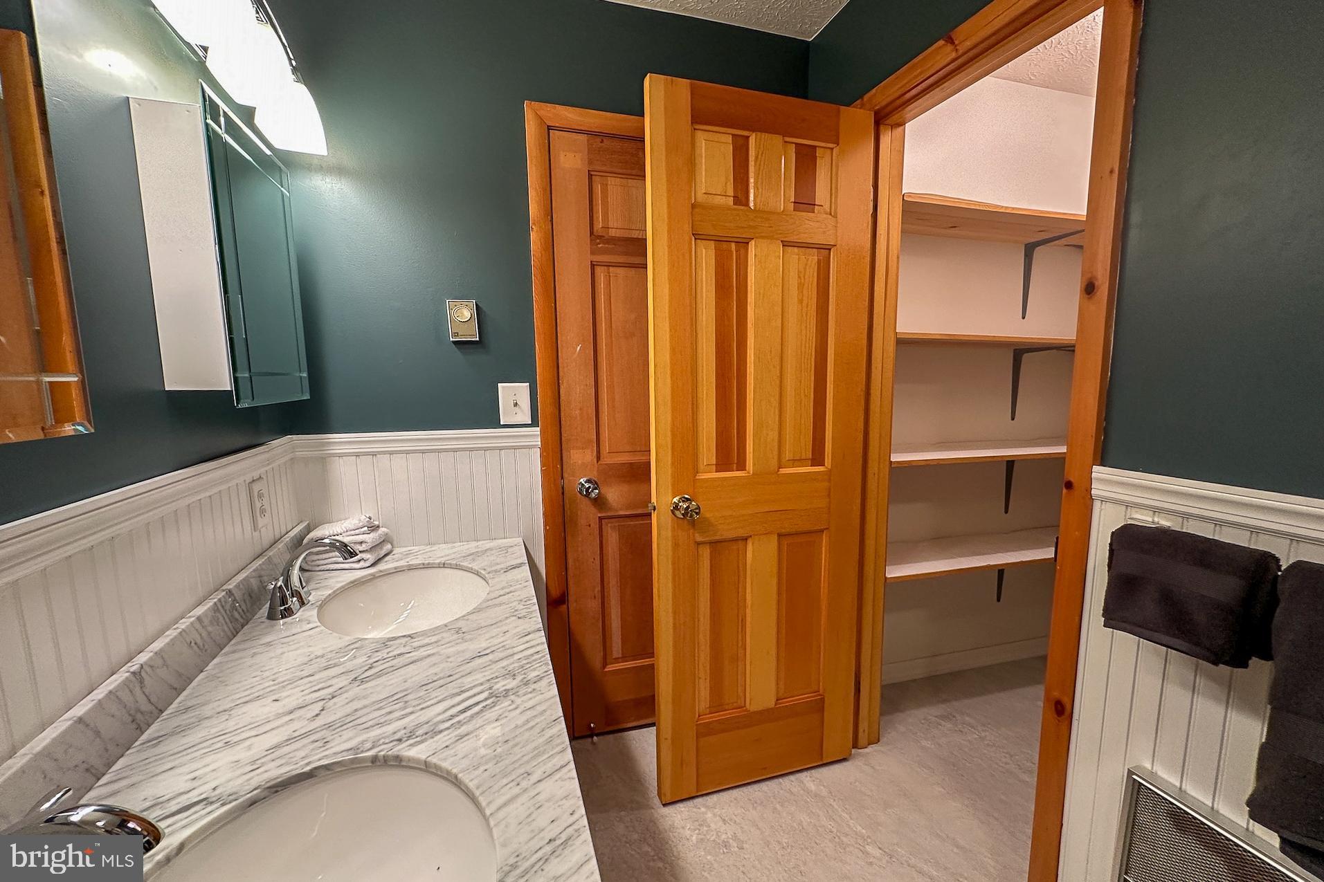 PENN COVE PROPERTIES - Residential