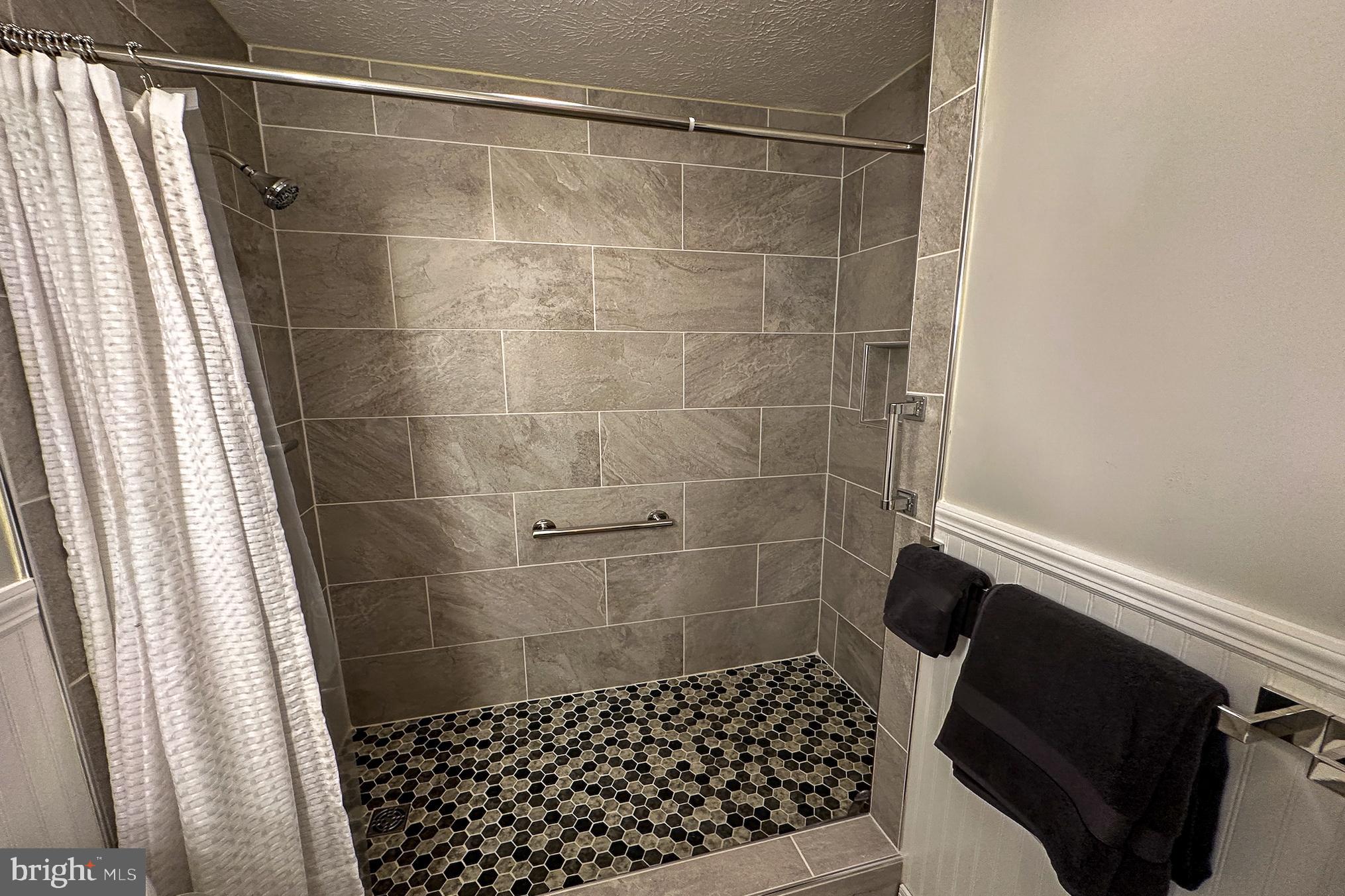 PENN COVE PROPERTIES - Residential