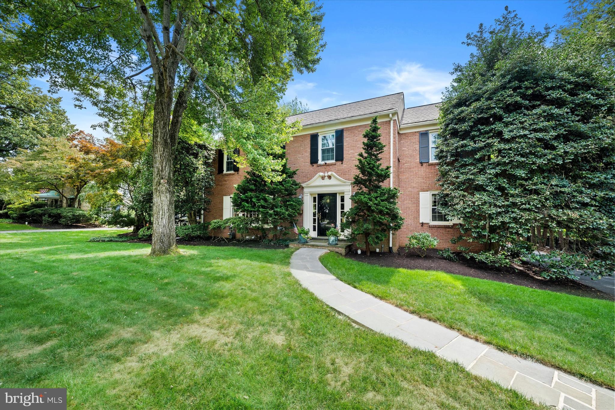 904 STUART ROAD