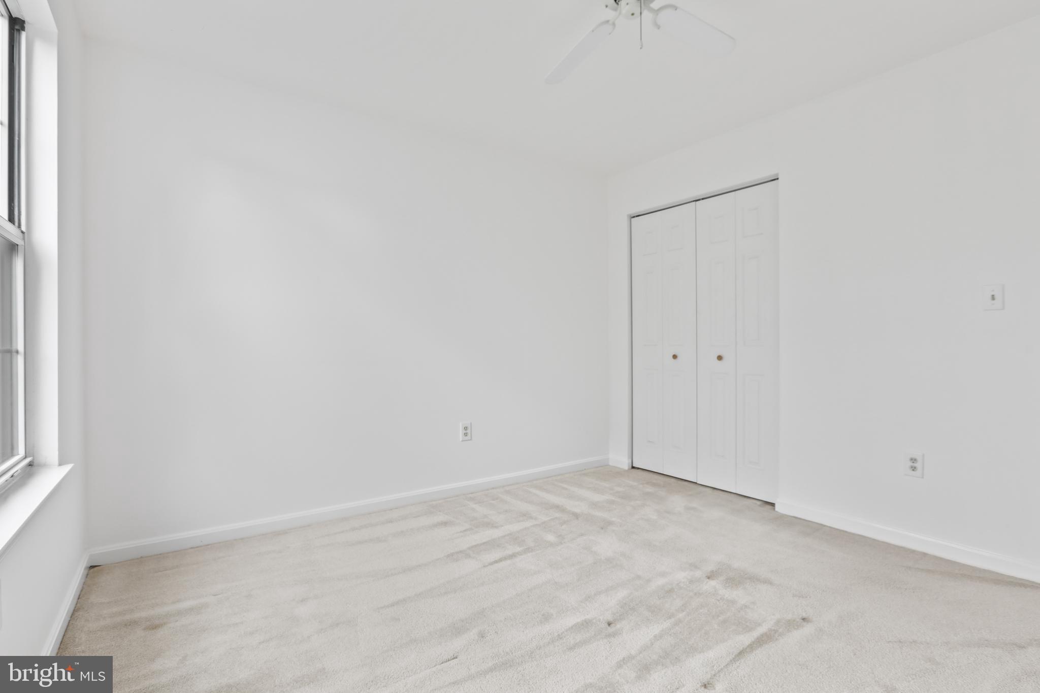 CROMWELL FOUNTAIN - Residential