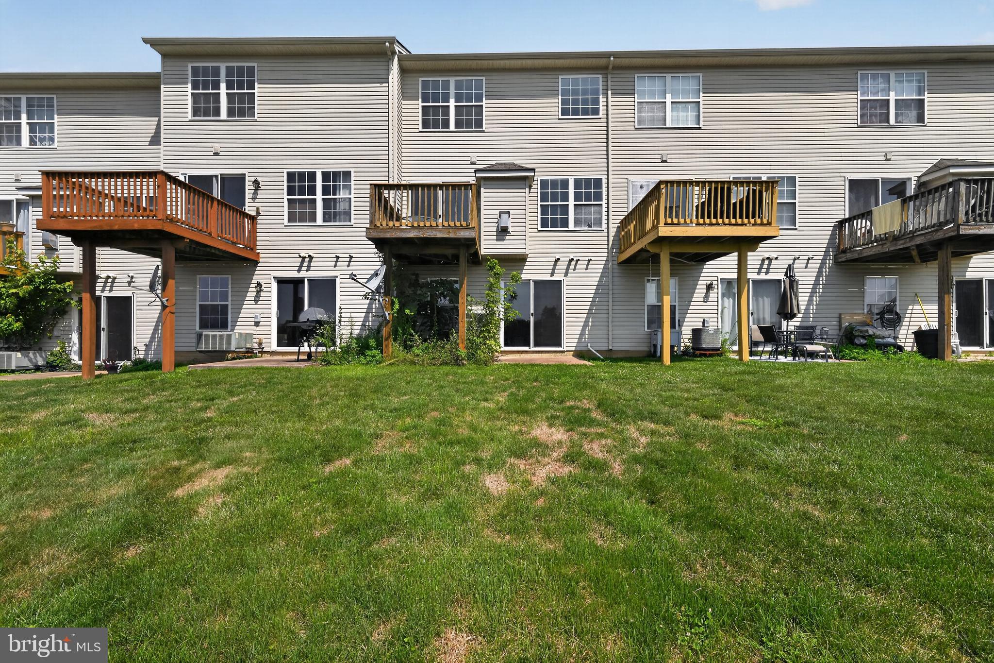 145 KNOLLWOOD ROAD