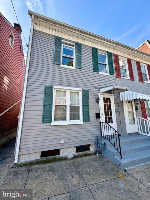 Townhouse For Sale - 538 N Pershing Avenue<br/> New York, PA 17404