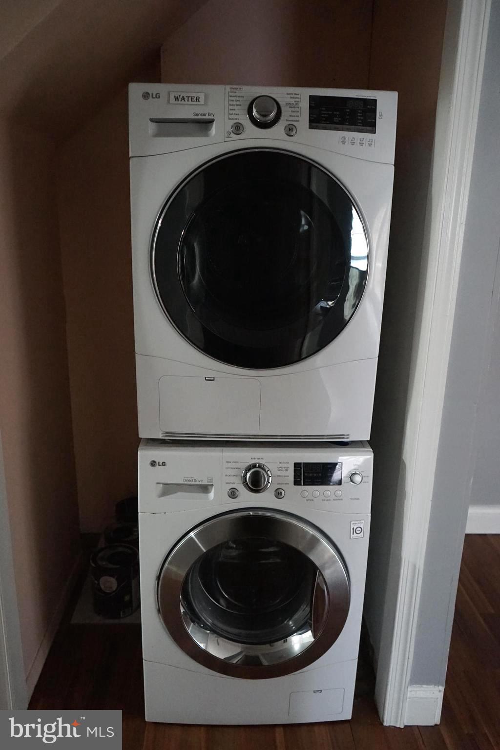 WILLIAMSTOWN - Residential