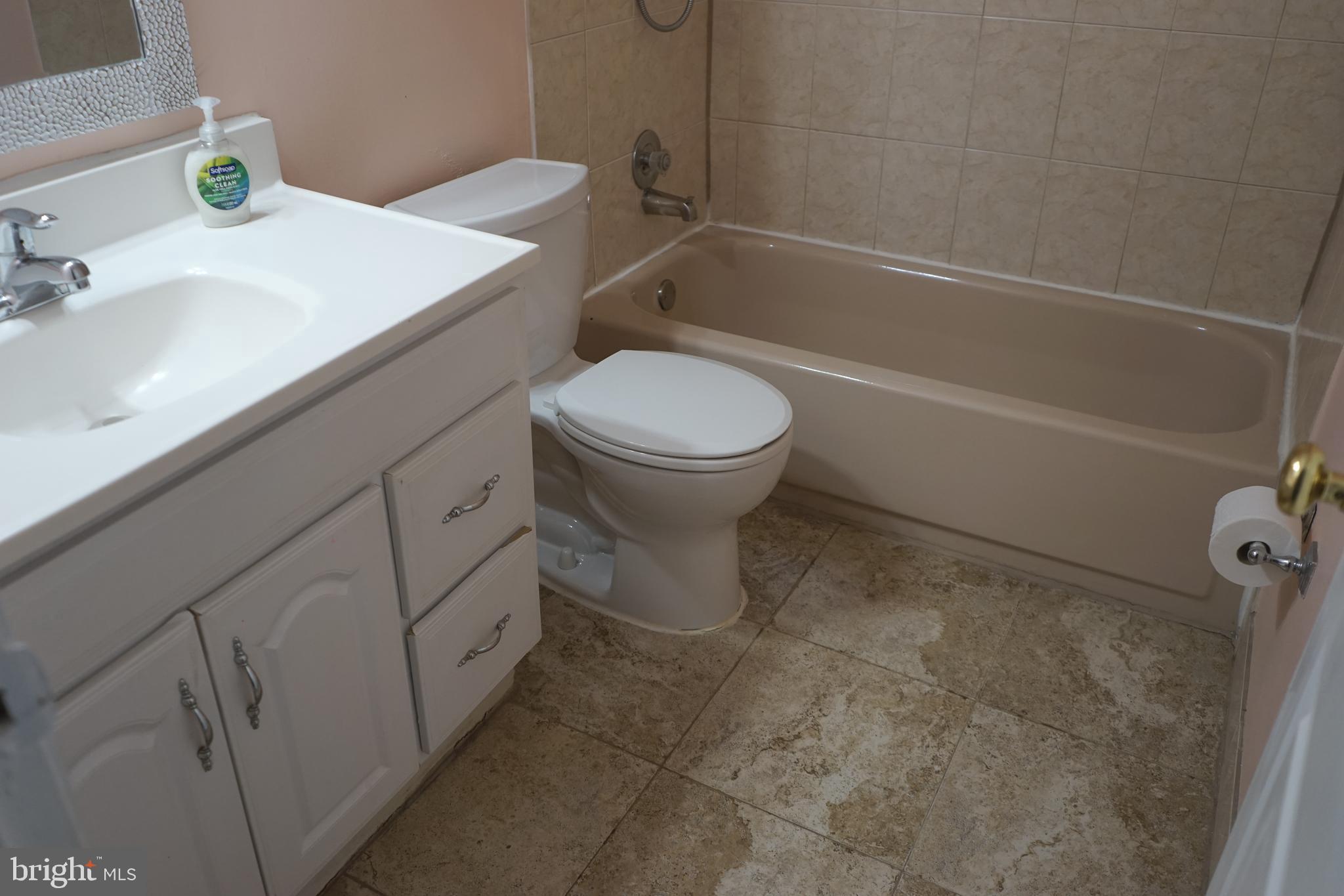 WILLIAMSTOWN - Residential