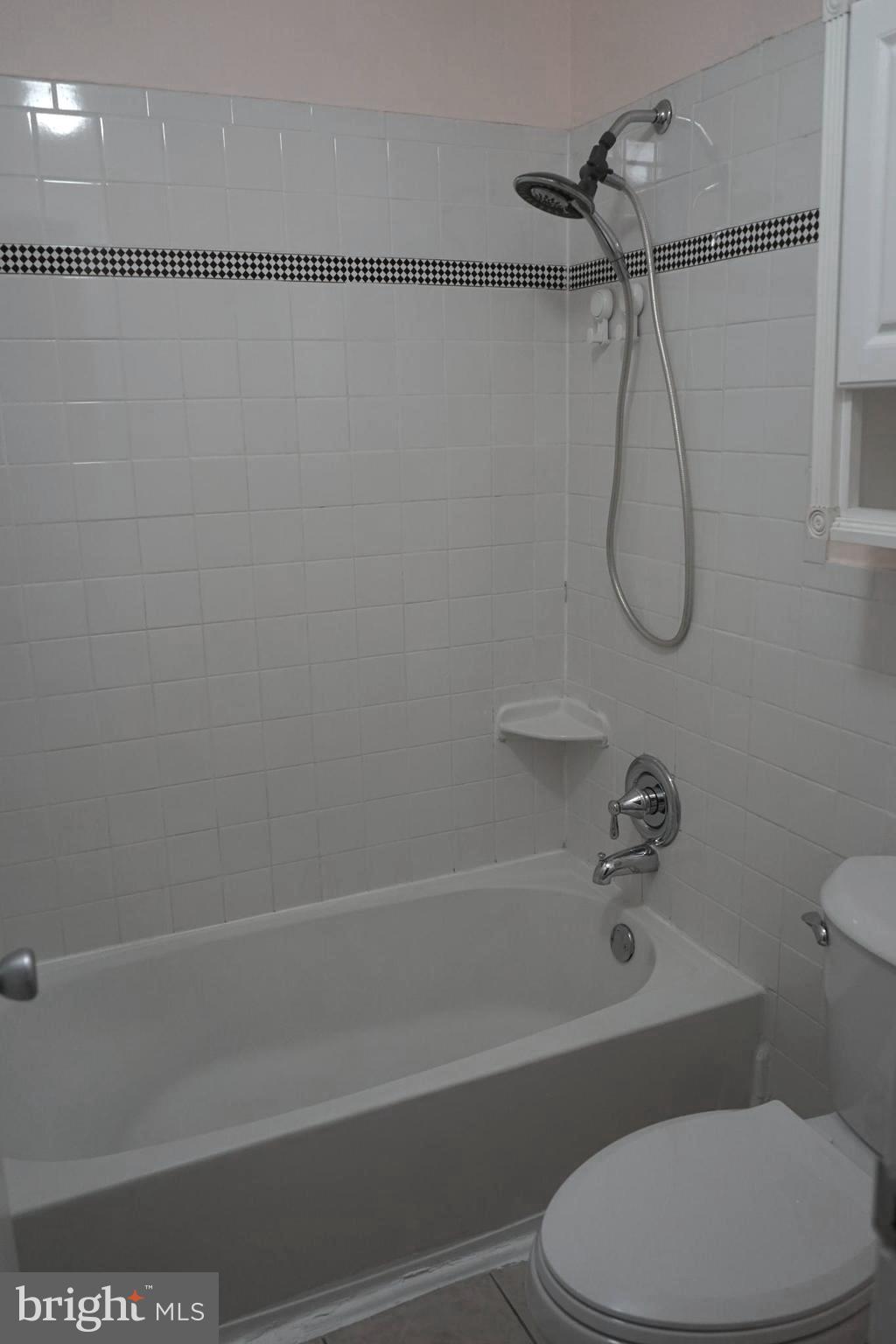 WILLIAMSTOWN - Residential