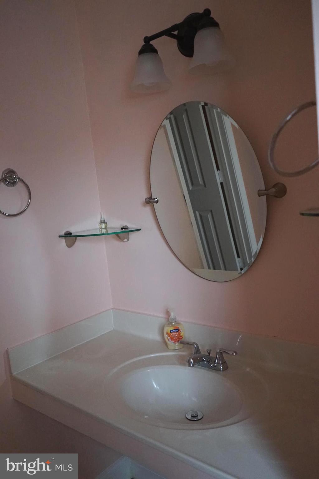 WILLIAMSTOWN - Residential