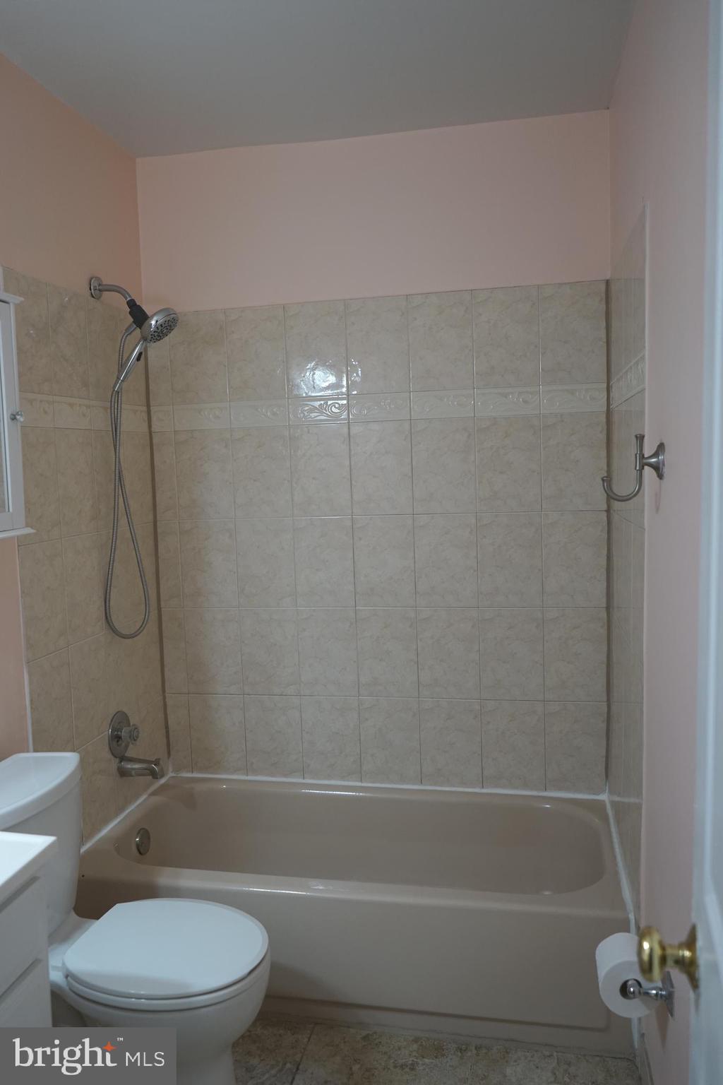 WILLIAMSTOWN - Residential