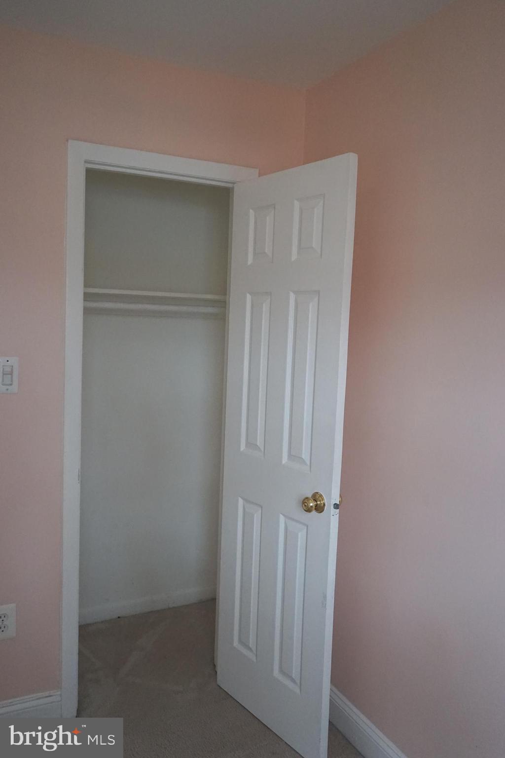 WILLIAMSTOWN - Residential