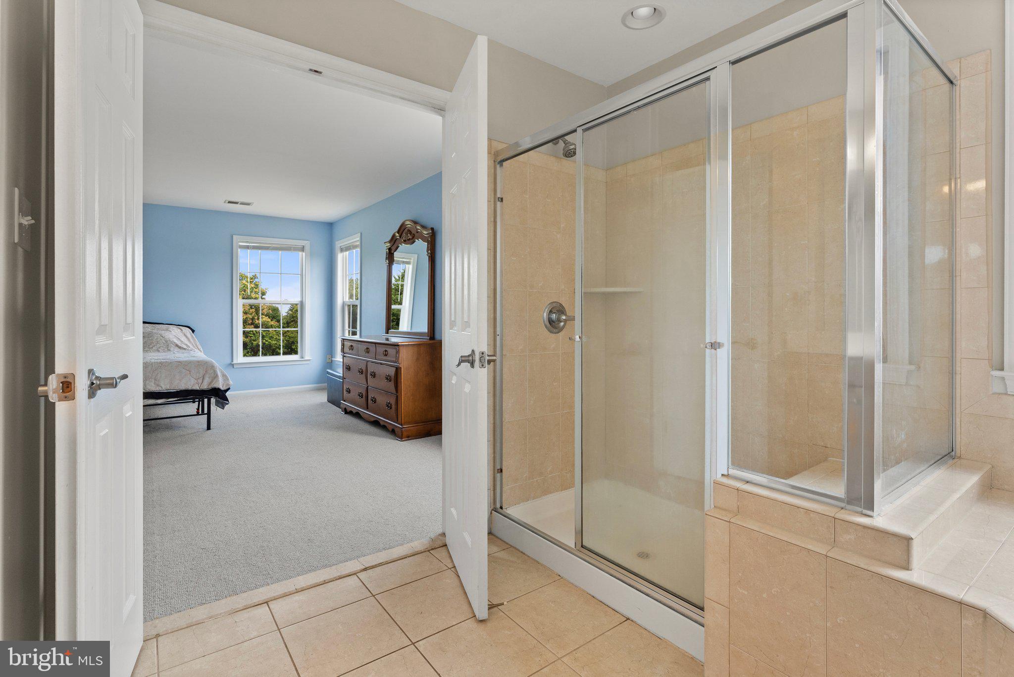 MADISON GROVE - Residential