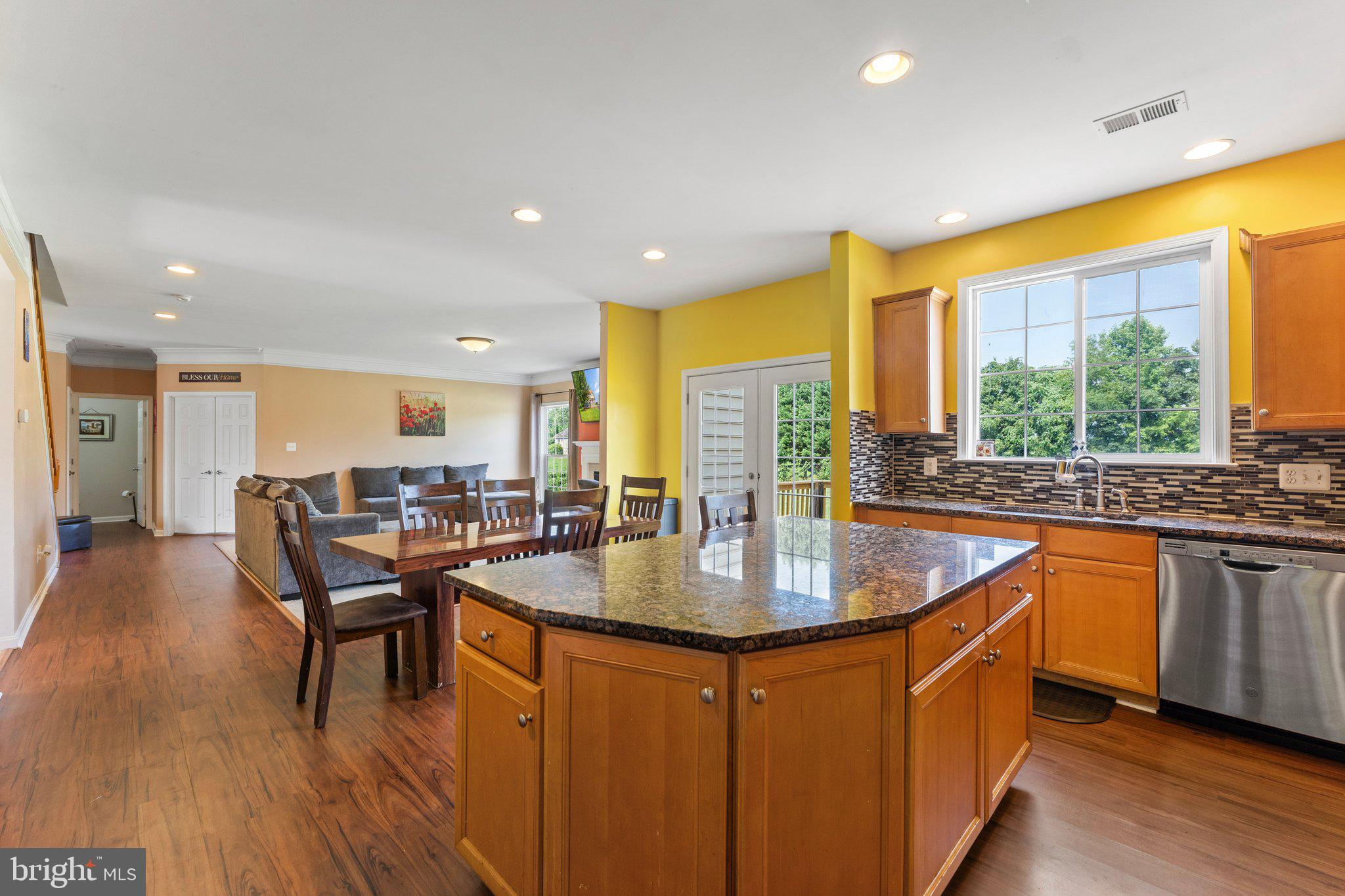 MADISON GROVE - Residential