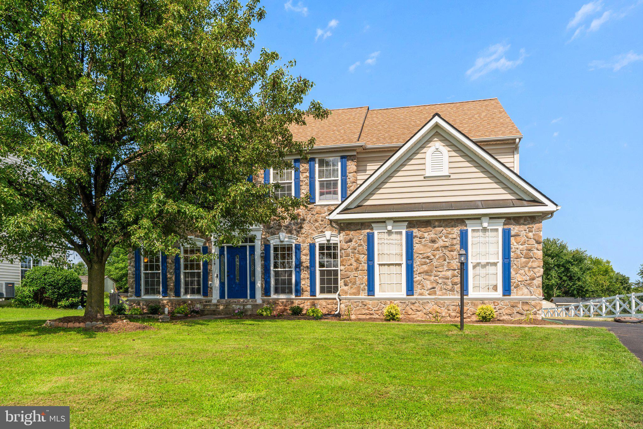 MADISON GROVE - Residential