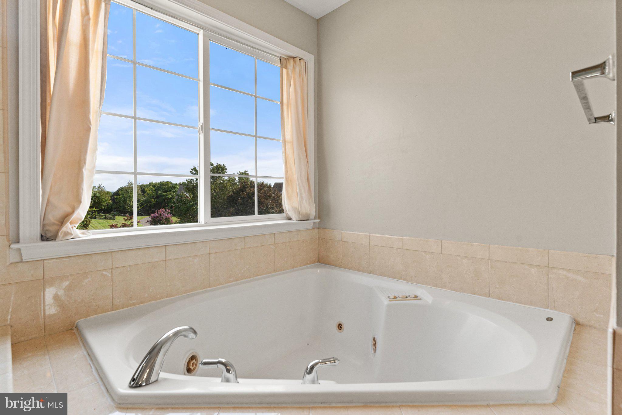 MADISON GROVE - Residential