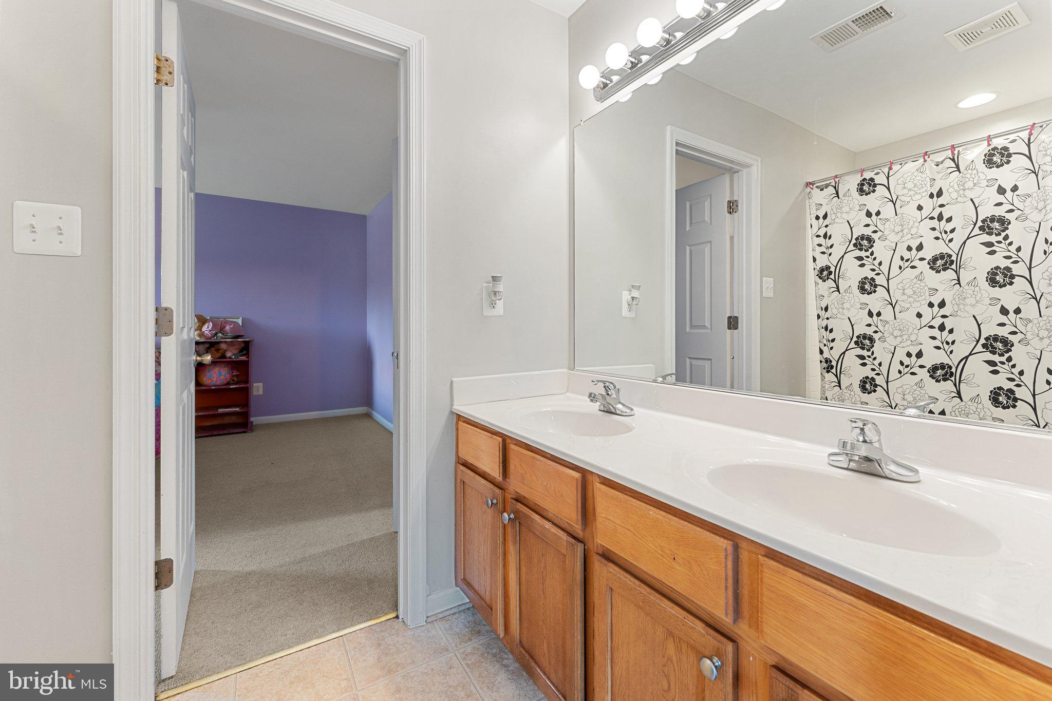 MADISON GROVE - Residential