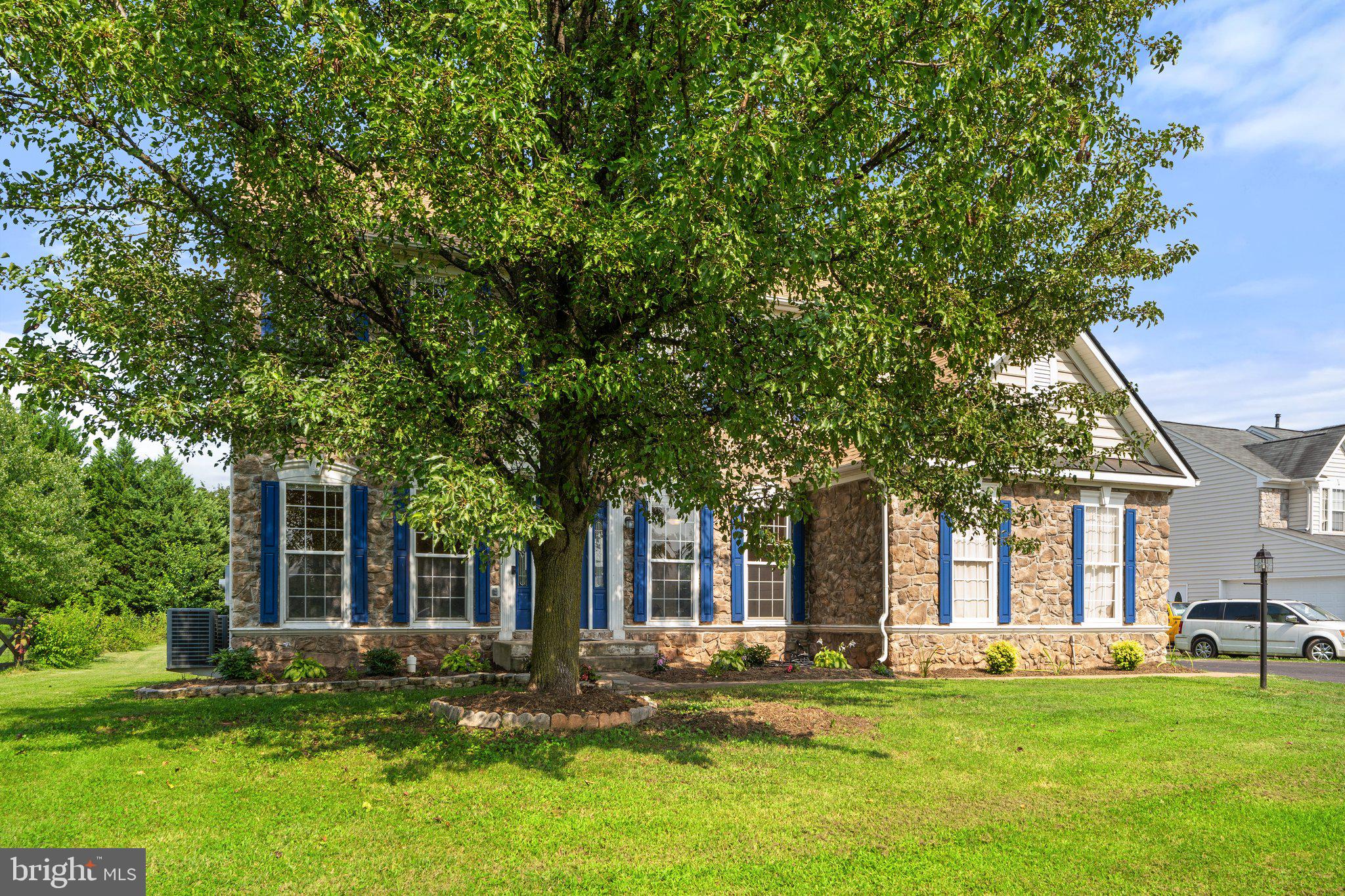 MADISON GROVE - Residential