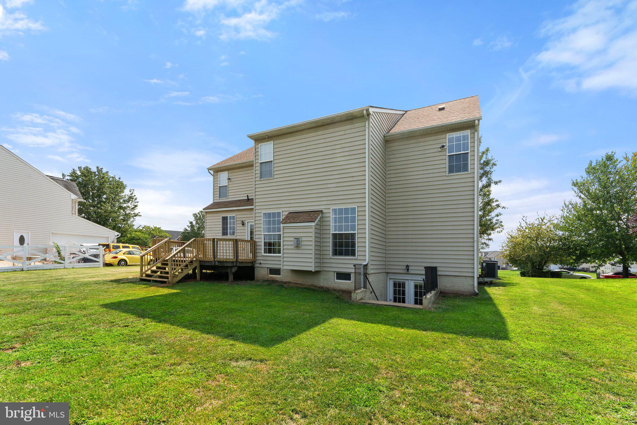 MADISON GROVE - Residential