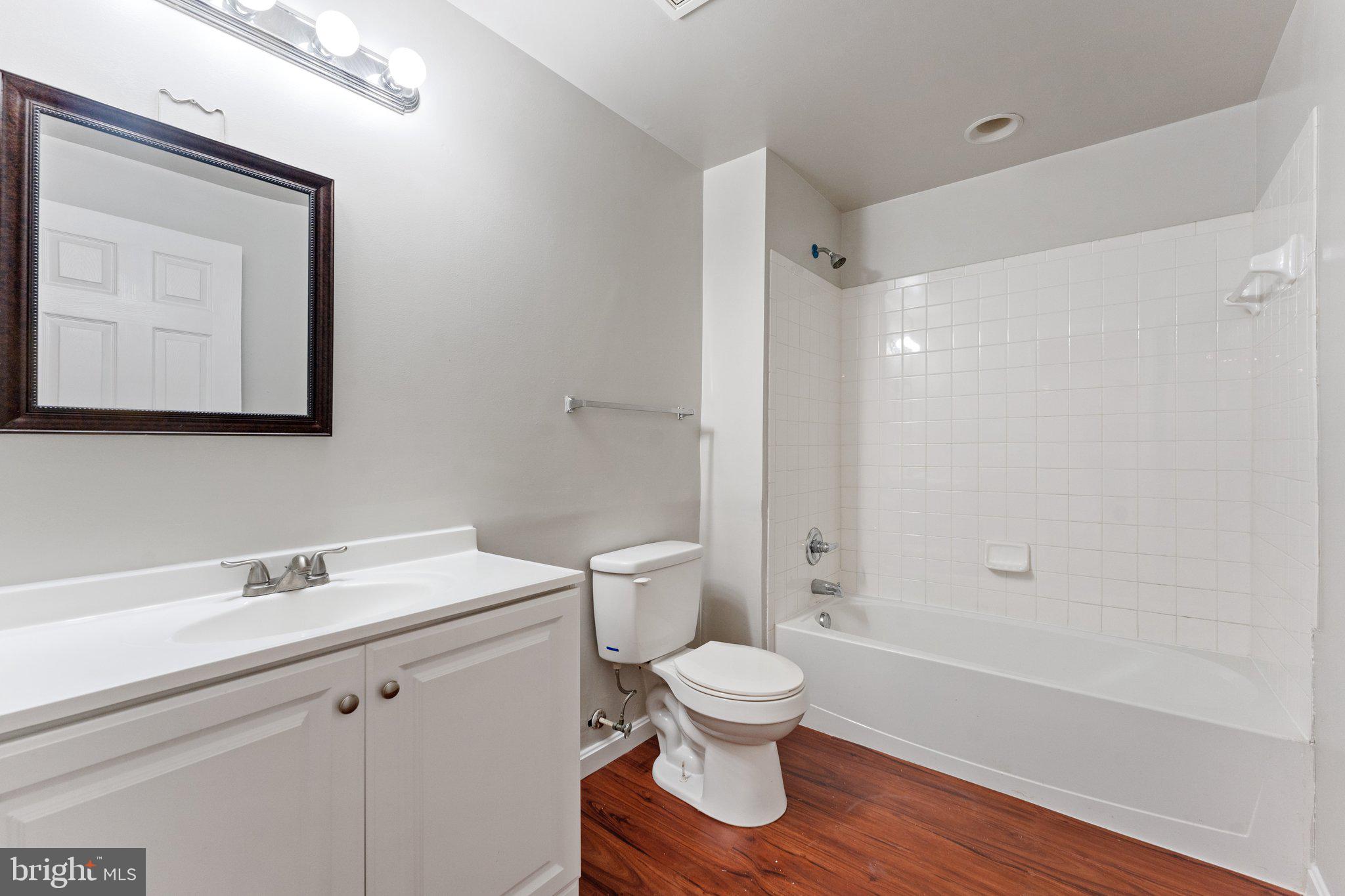 MADISON GROVE - Residential