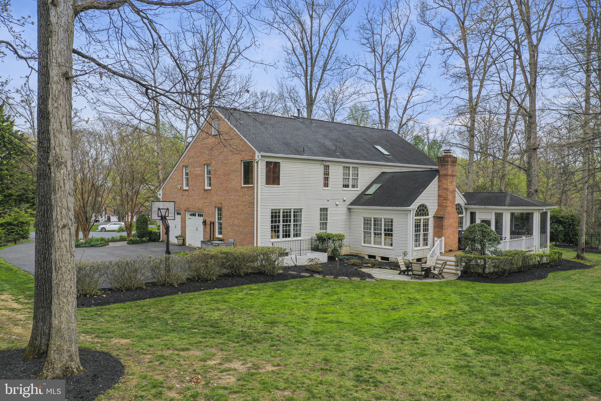 GLEN HILLS - Residential