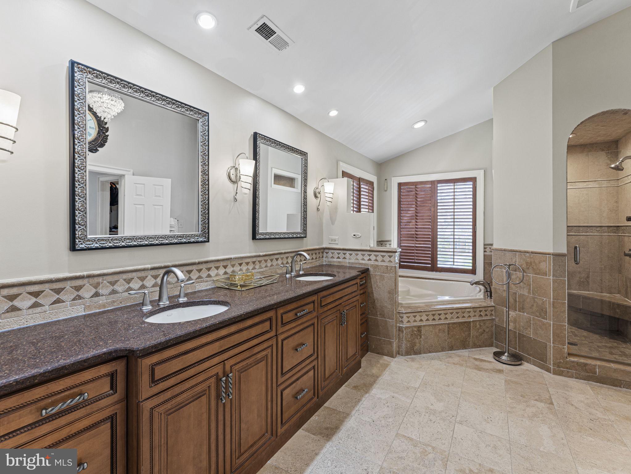 GLEN HILLS - Residential