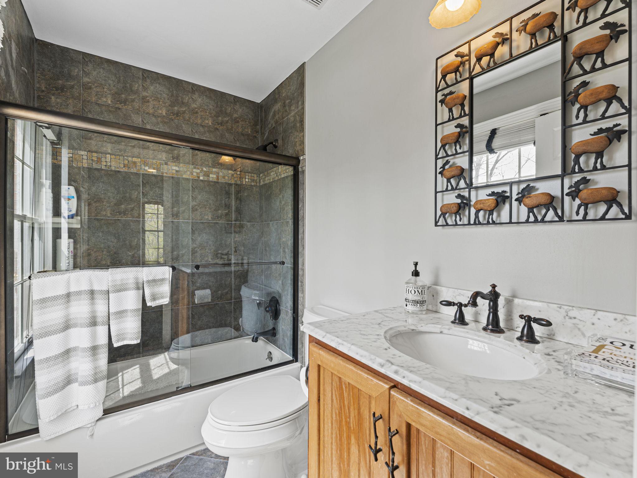 GLEN HILLS - Residential